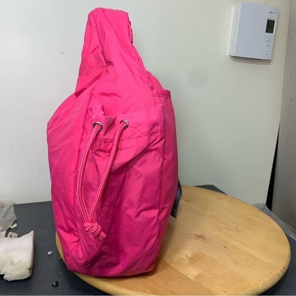Puma Retro Sport Nylon Crossbody Hot Pink Shoulder Bag Ajustable Strap Tote Y2K - Picture 4 of 15